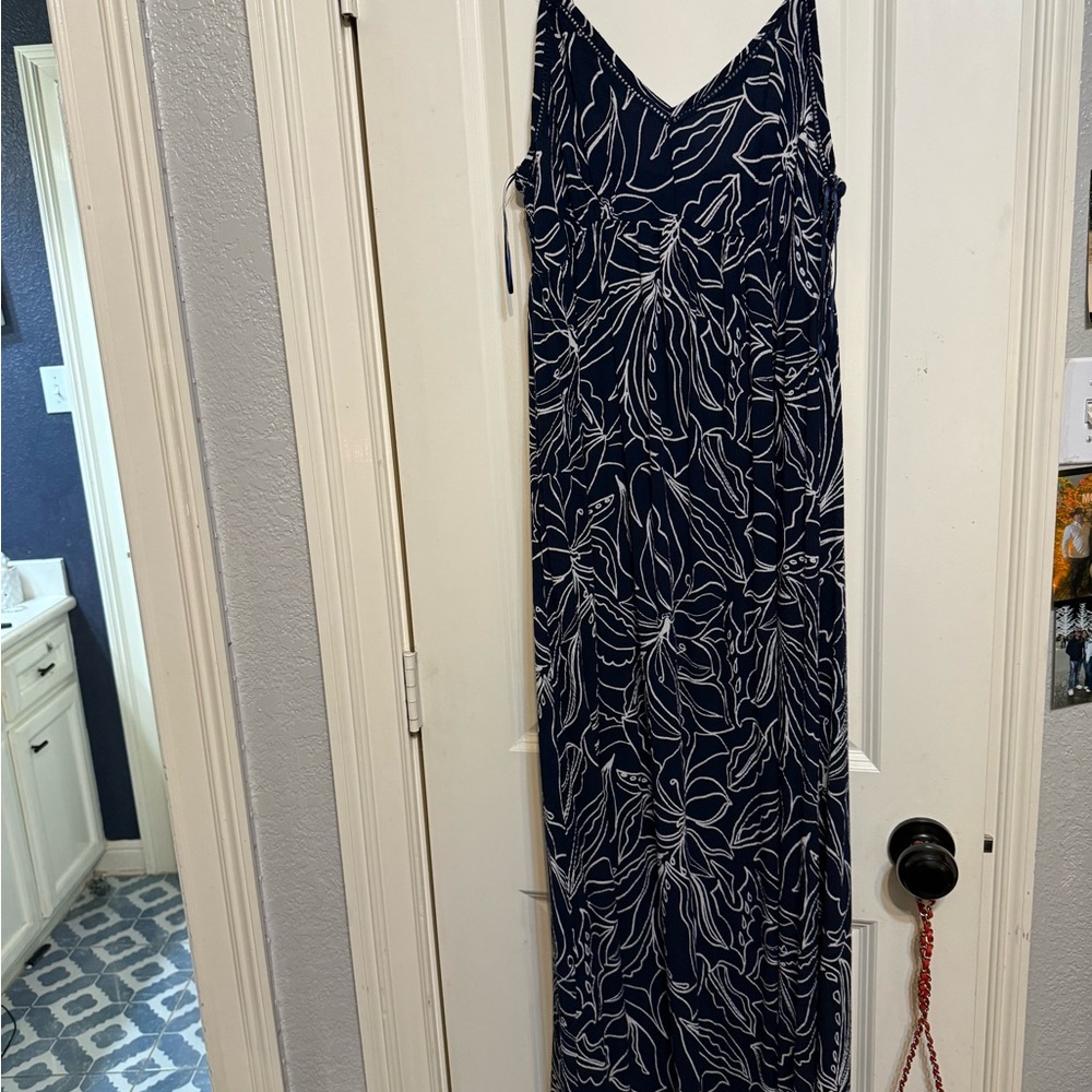 Elegant Navy Blue Floral Dress
